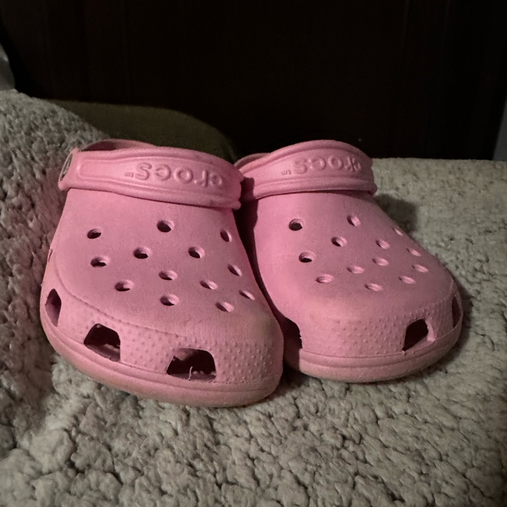 Kids crocs size 3